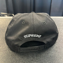 Load image into Gallery viewer, Supreme World 5 Panel SS19
