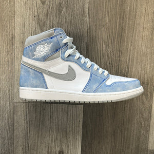 Jordan 1 Retro High Hyper Royal Smoke Grey