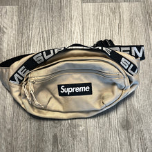 Load image into Gallery viewer, Supreme Waist Bag (SS18)
