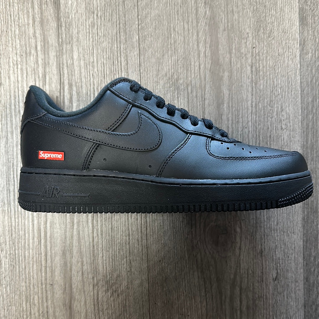 Nike Air Force 1 X Supreme