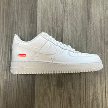 Load image into Gallery viewer, Nike Air Force 1 Low SP X Supreme
